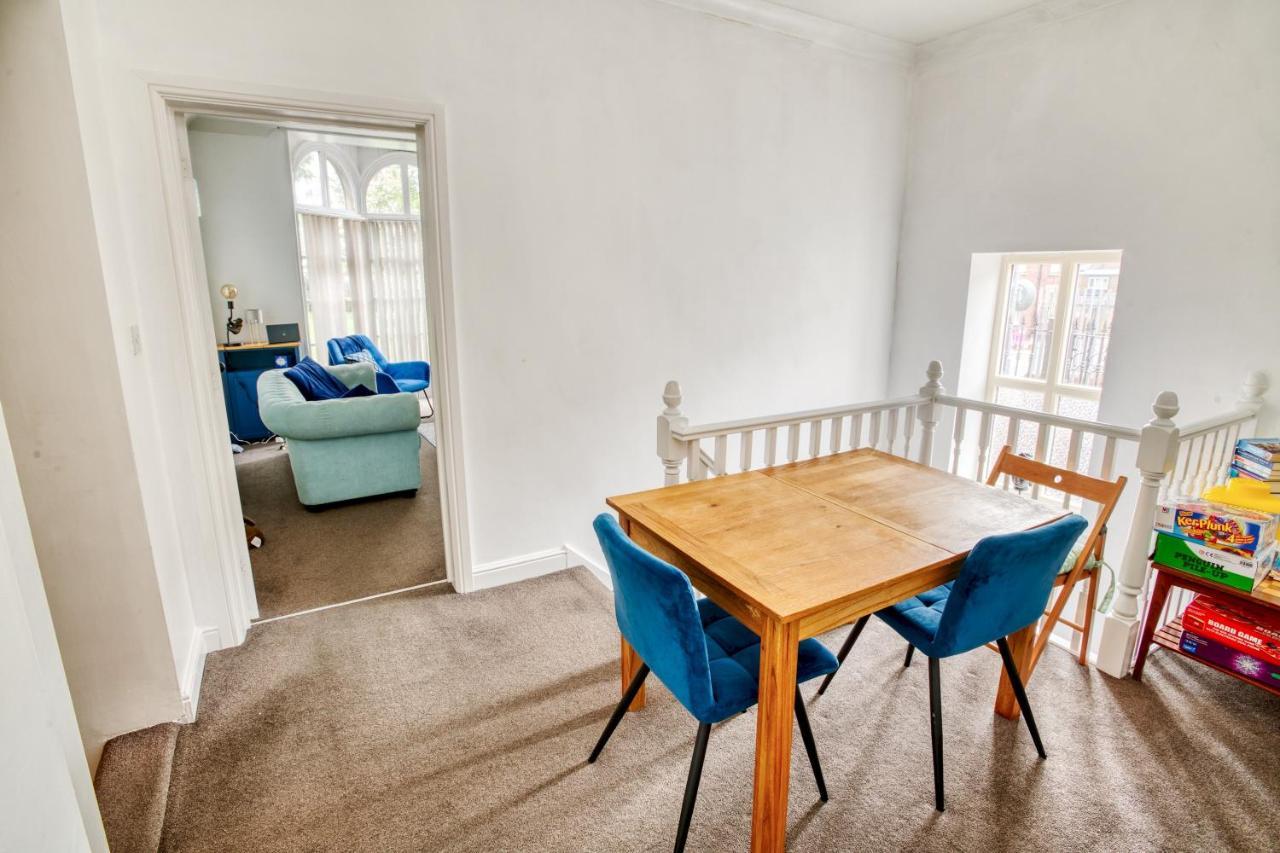 Pass The Keys 2 Bed Flat In Old School House Apartment ลินคอล์น ภายนอก รูปภาพ